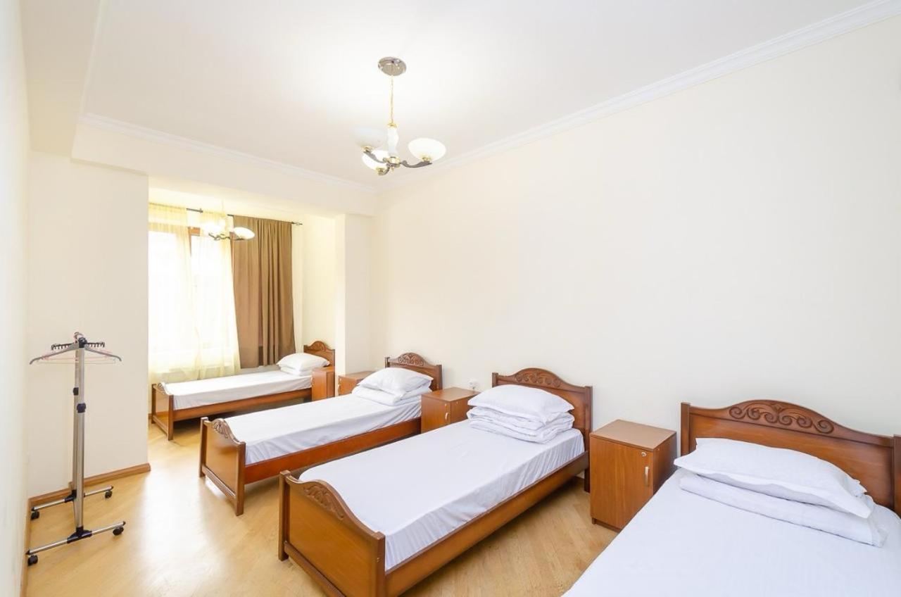 Areva Hostel & Apartment เยเรวาน ภายนอก รูปภาพ