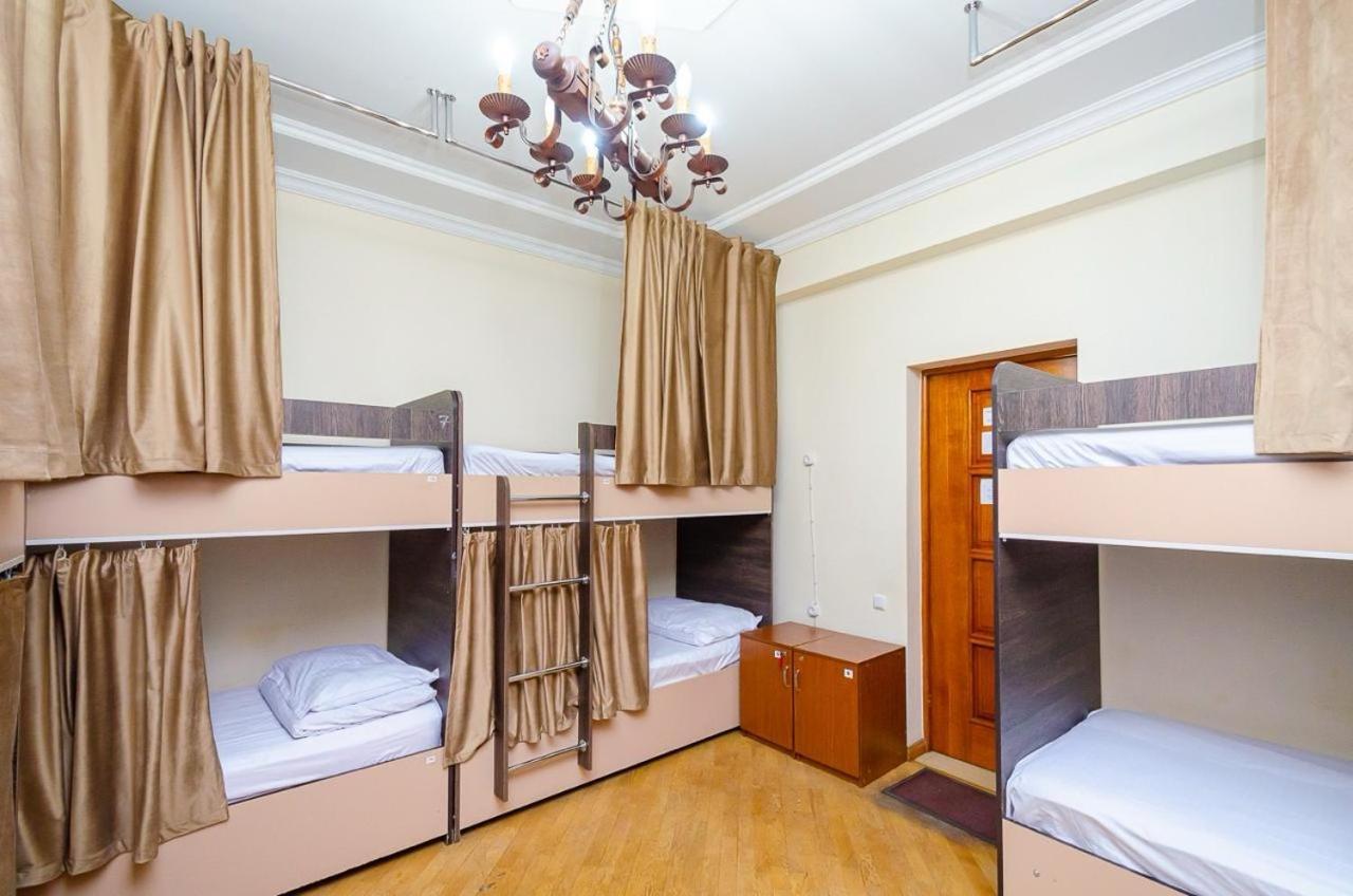 Areva Hostel & Apartment เยเรวาน ภายนอก รูปภาพ
