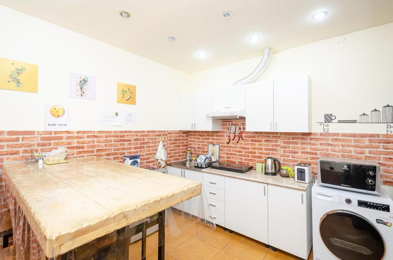 Areva Hostel & Apartment เยเรวาน ภายนอก รูปภาพ