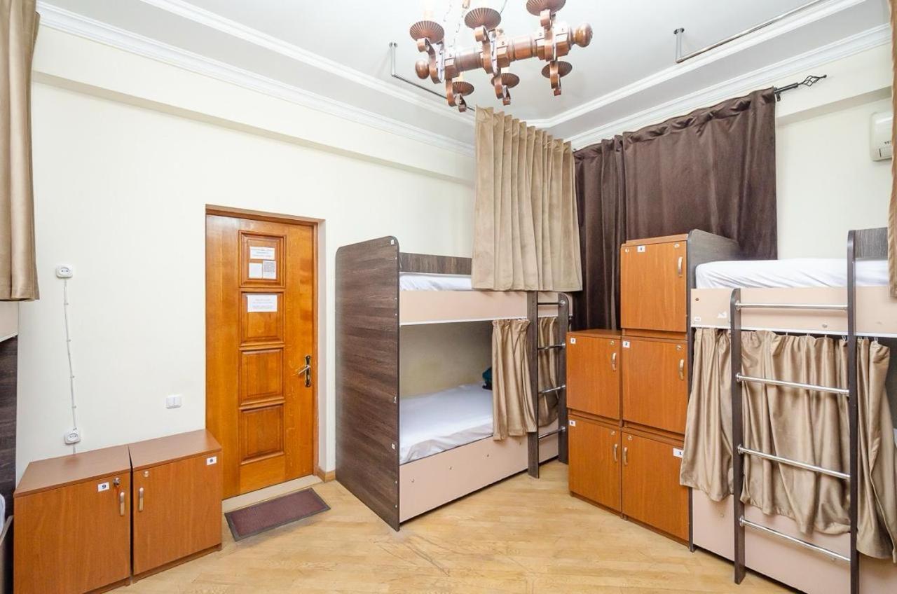 Areva Hostel & Apartment เยเรวาน ภายนอก รูปภาพ