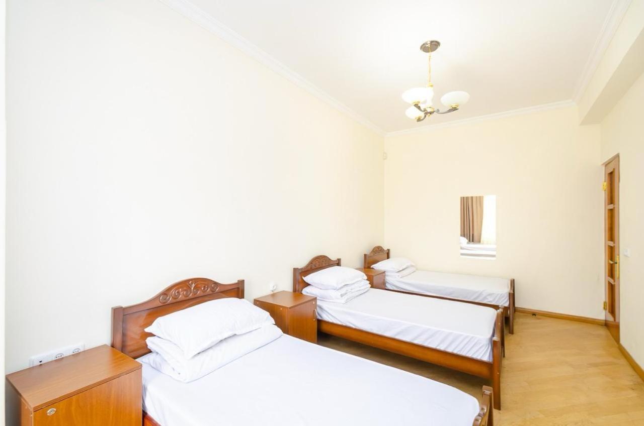 Areva Hostel & Apartment เยเรวาน ภายนอก รูปภาพ