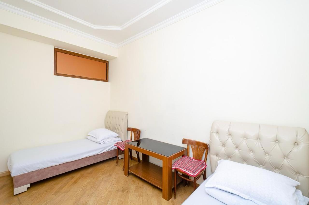 Areva Hostel & Apartment เยเรวาน ภายนอก รูปภาพ